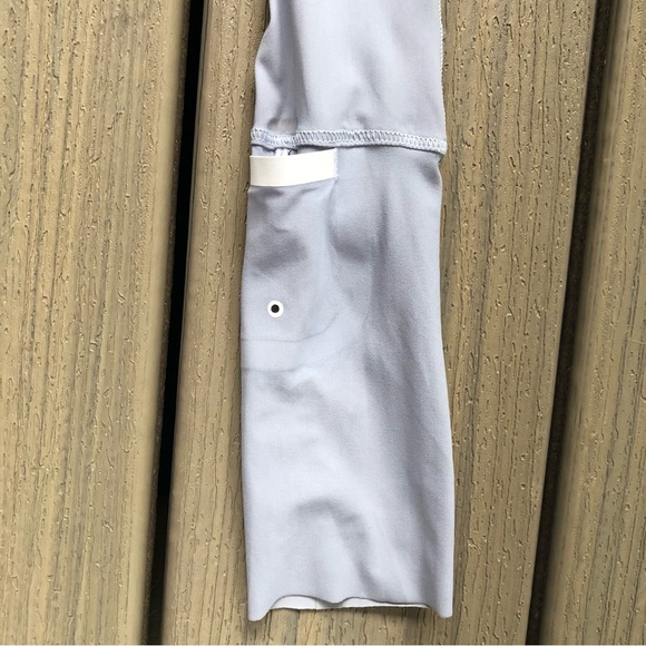 Lululemon Light Grayish Blue Featherweight Hooded 1/4 Zip Long Sleeve Cover Sz 4 - Picture 5 of 9